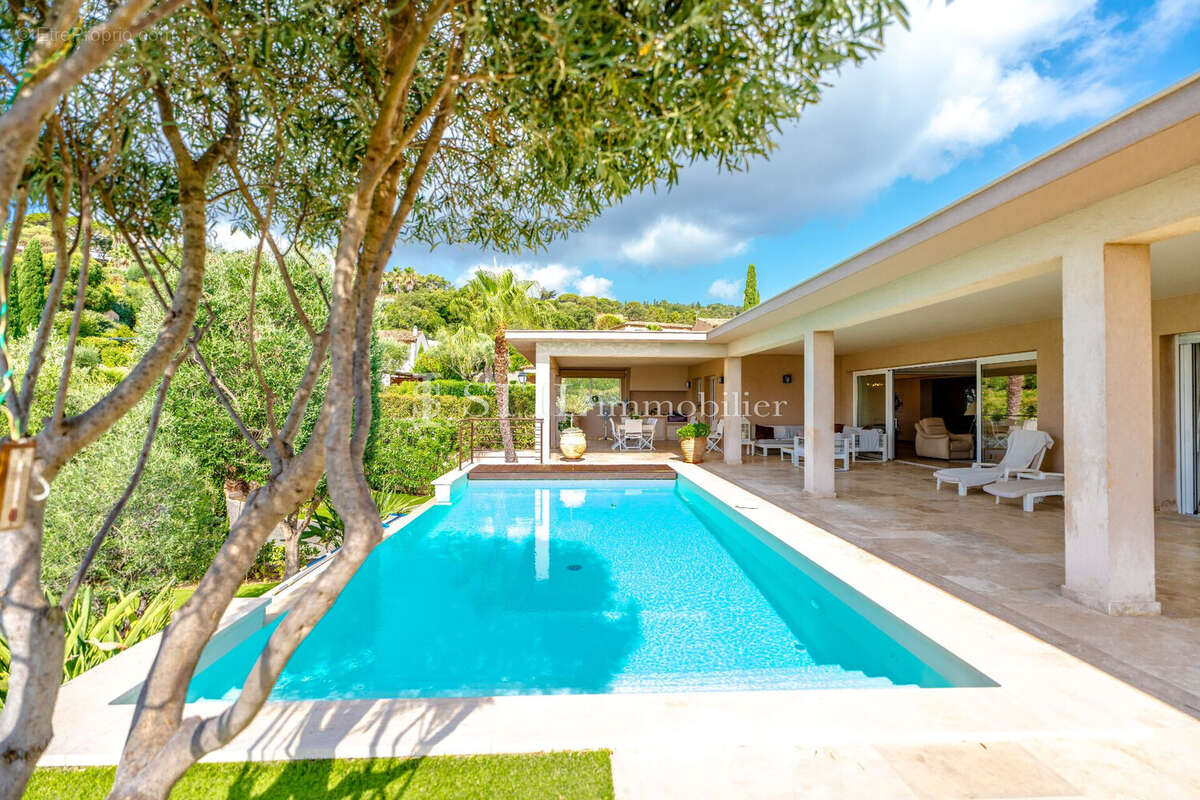 Maison 240 m² à Sainte-Maxime  - photo 2