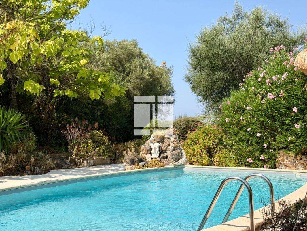 Villa de plain-pied - piscine - T2 indépendant - photo 12