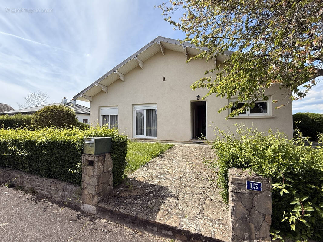 Maison à L'ISLE-SUR-LE-DOUBS