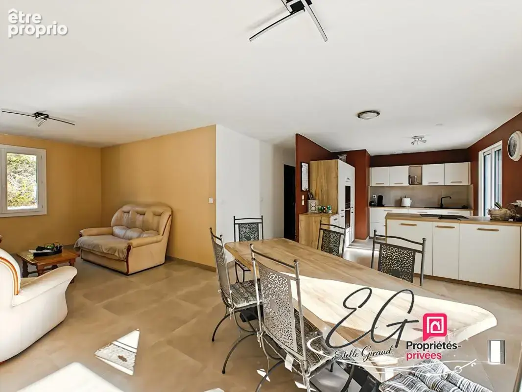 Villa de plain pied, 3 Chambres, Garage, Terrasse, Plus de 3 200 m² de terrain - photo 4