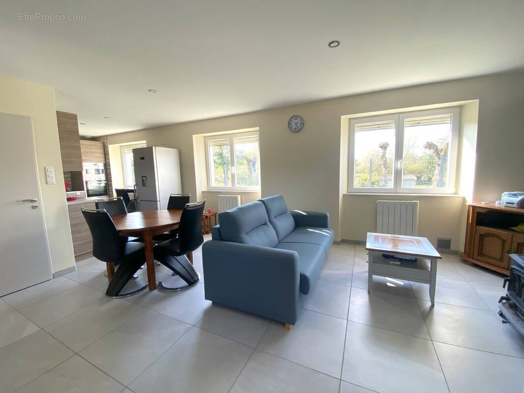 Maison à MAXEY-SUR-MEUSE