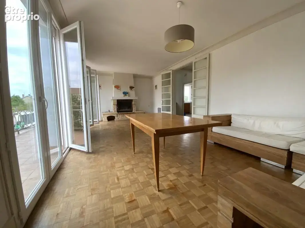 Maison 226 m² à Rilhac-Rancon  - photo 3