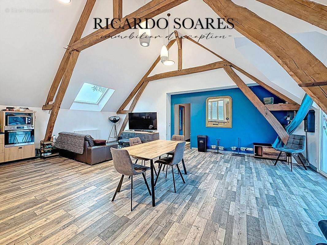 Appartement à ESTREES-SAINT-DENIS