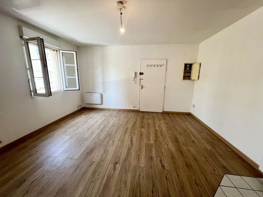 Appartement à CRECY-LA-CHAPELLE
