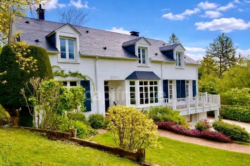 Maison à VAUCRESSON