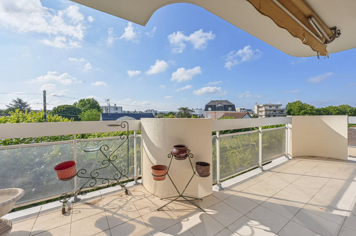 Appartement à SAINT-MAUR-DES-FOSSES