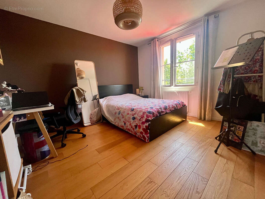 Maison à LES CLAYES-SOUS-BOIS