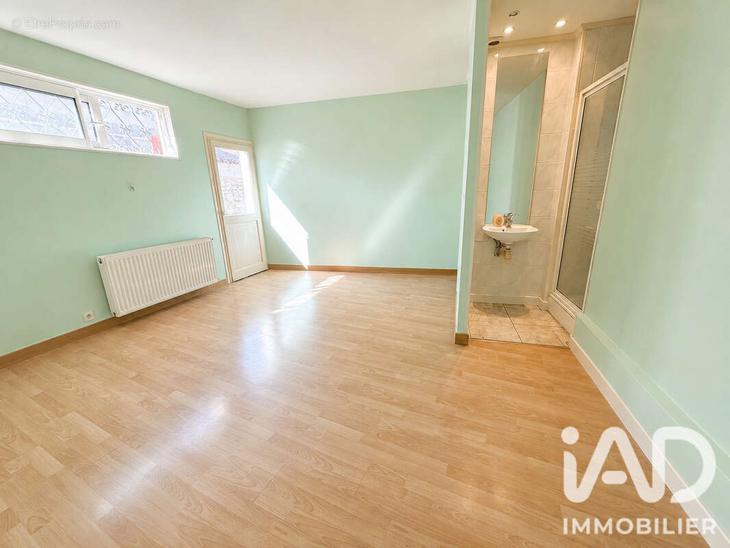 Maison 85 m² à Vars  - photo 4