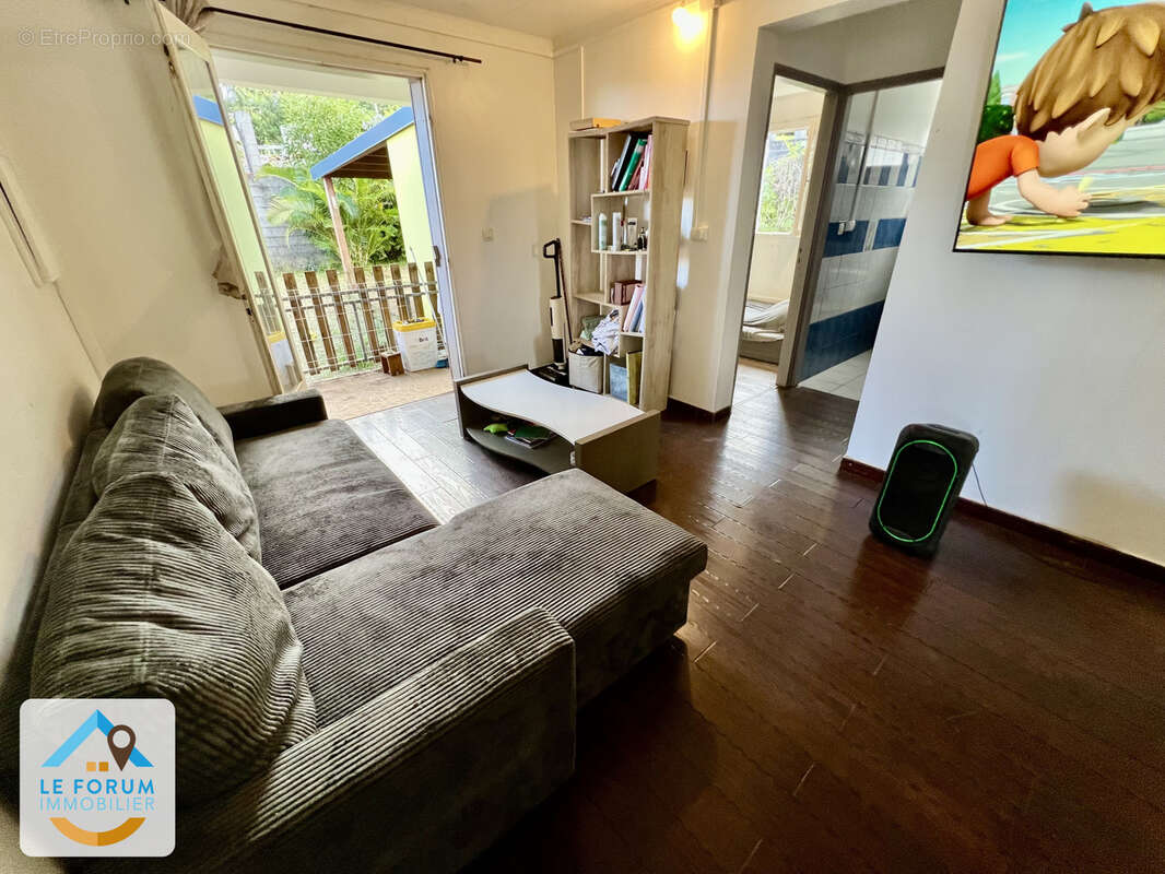 Saint joseph 97480 - maison familiale - de plain-pied - beaux volumes - quartier calme - photo 4