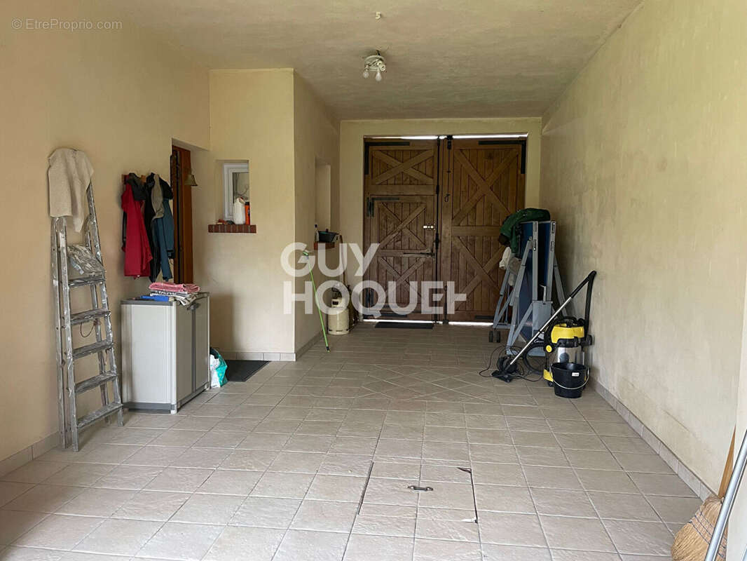 Maison à LA CHAPELLE-LA-REINE