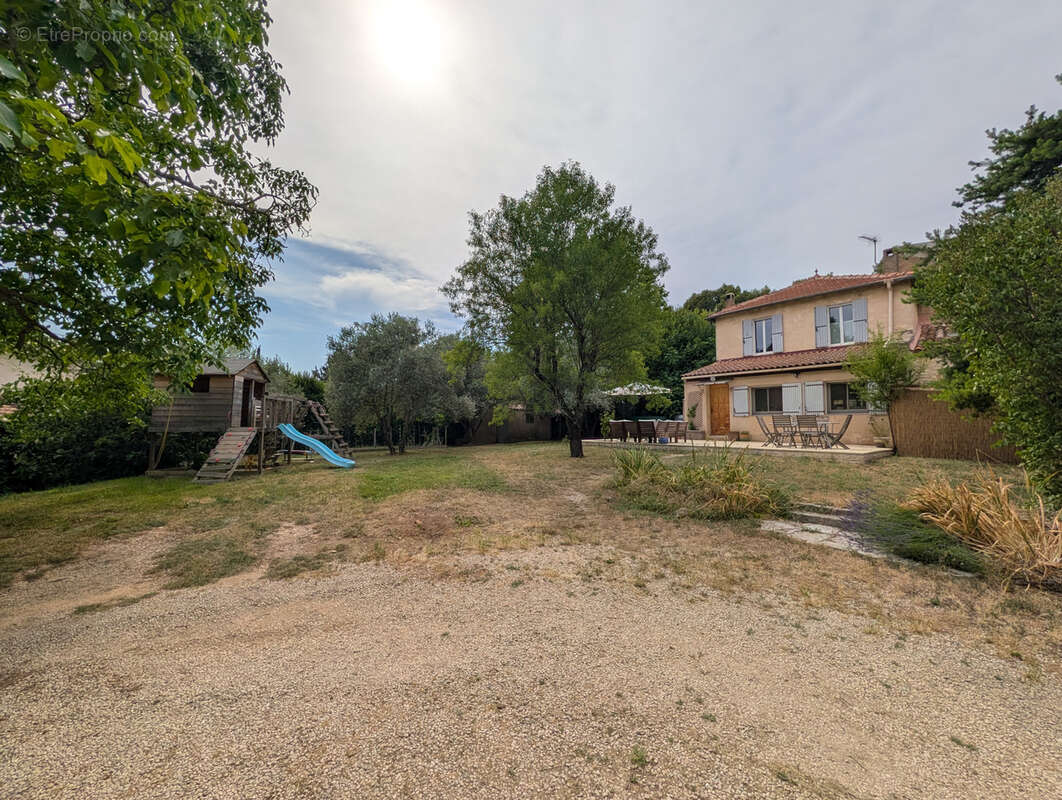 Maison à PEYPIN-D'AIGUES
