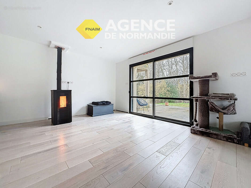 Maison à MONTREUIL-L'ARGILLE