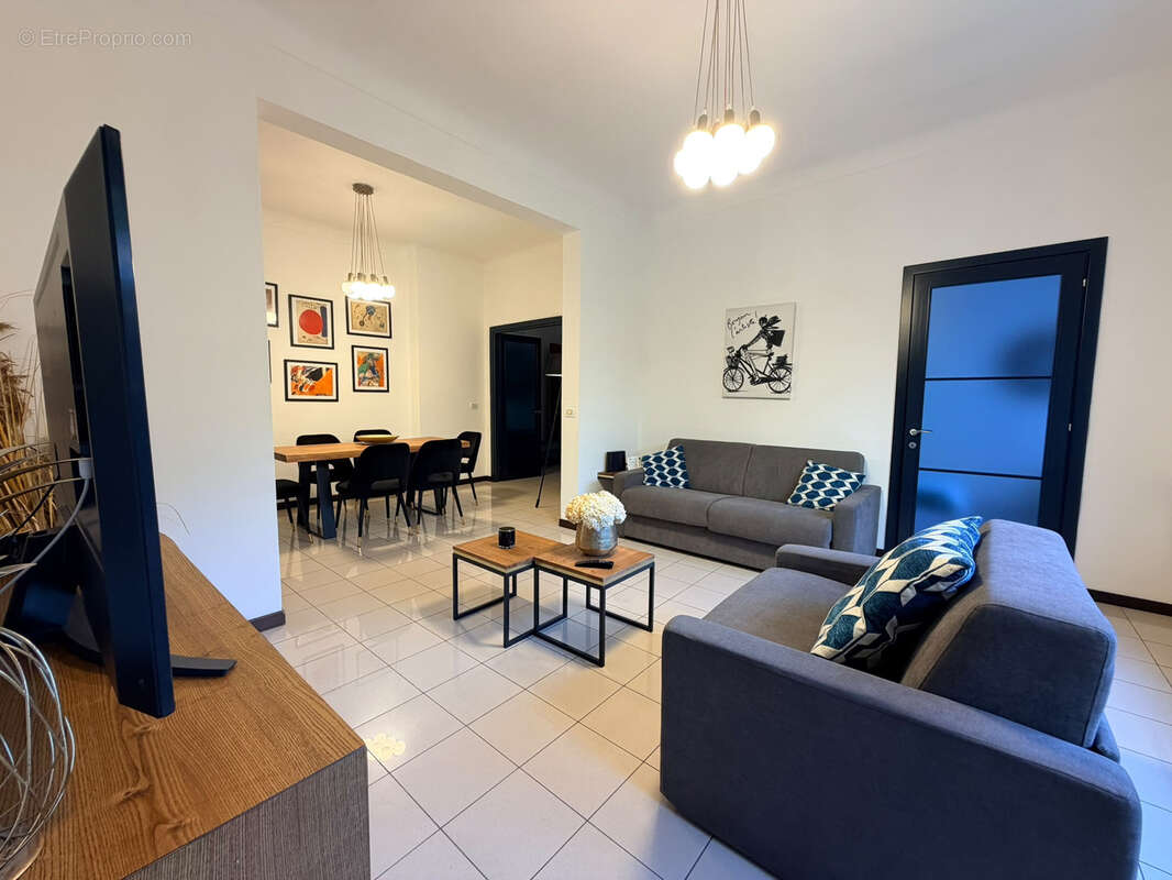 MENTONE - MADONE -  A quelques pas des plages, spacieux 3P de 72,43 m2 rénové avec balcon et cave. - photo 11