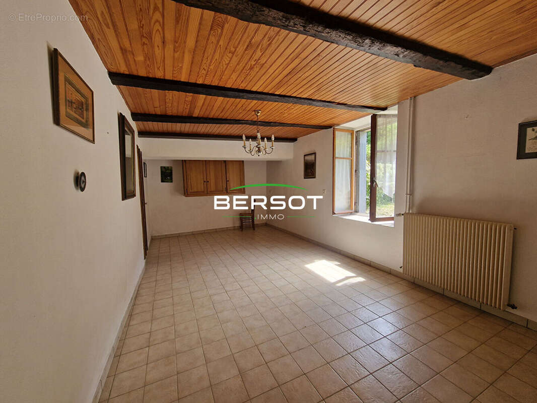 Maison à LAISSEY