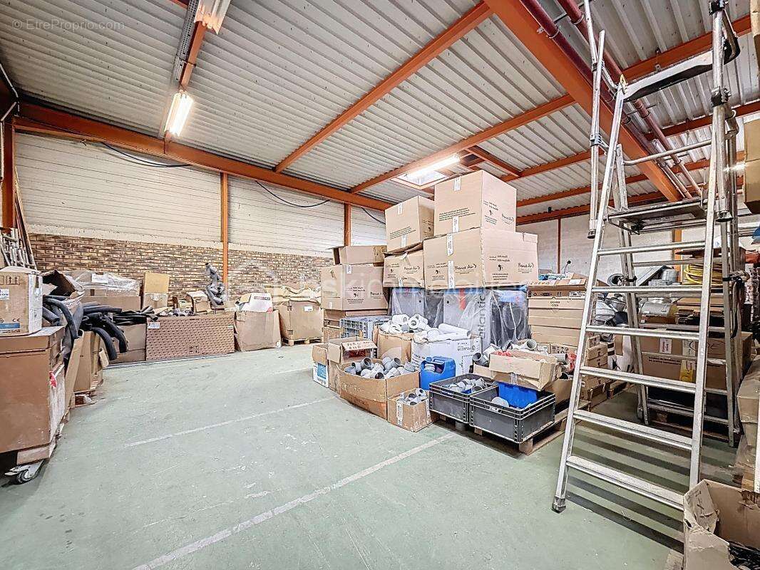 Commerce à CERGY