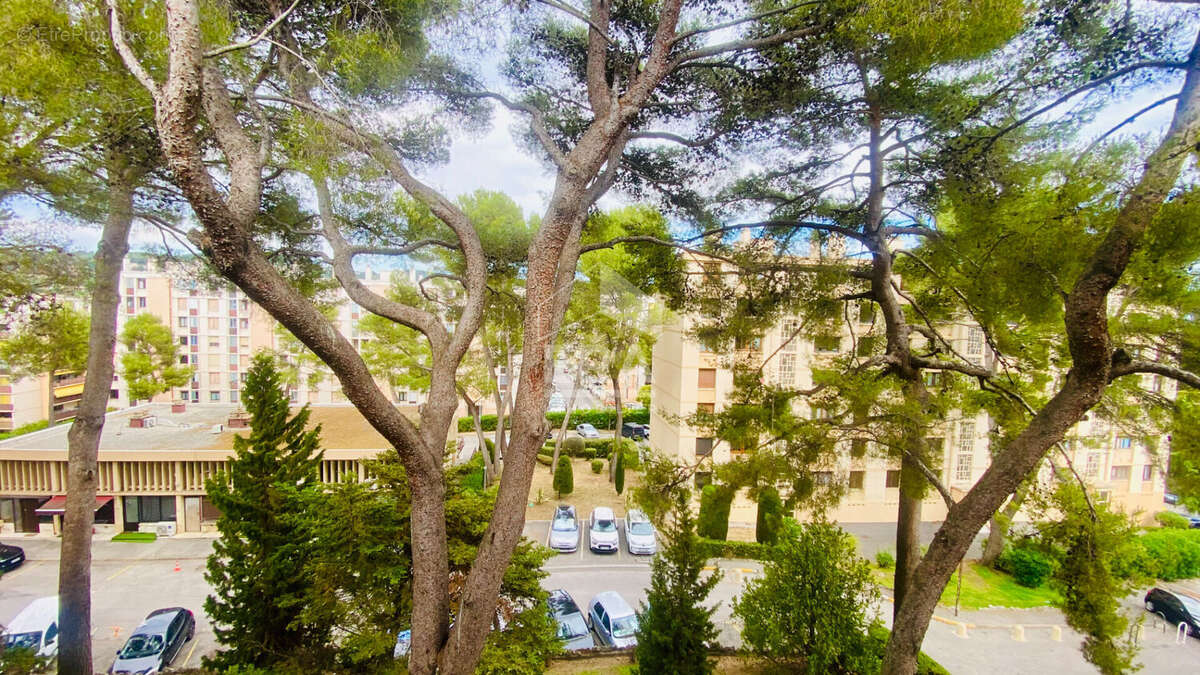 Appartement à LE CANNET