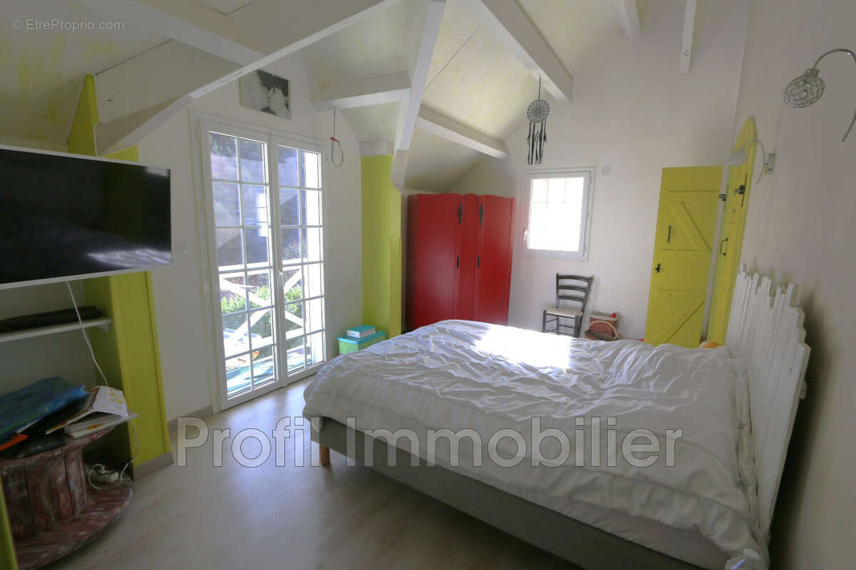 Maison à SAINT-LEGER-DE-PEYRE