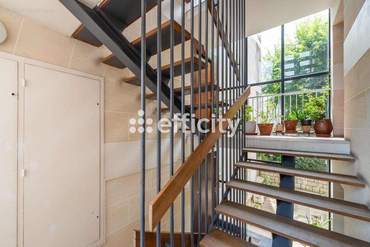 Appartement à VILLE-D'AVRAY