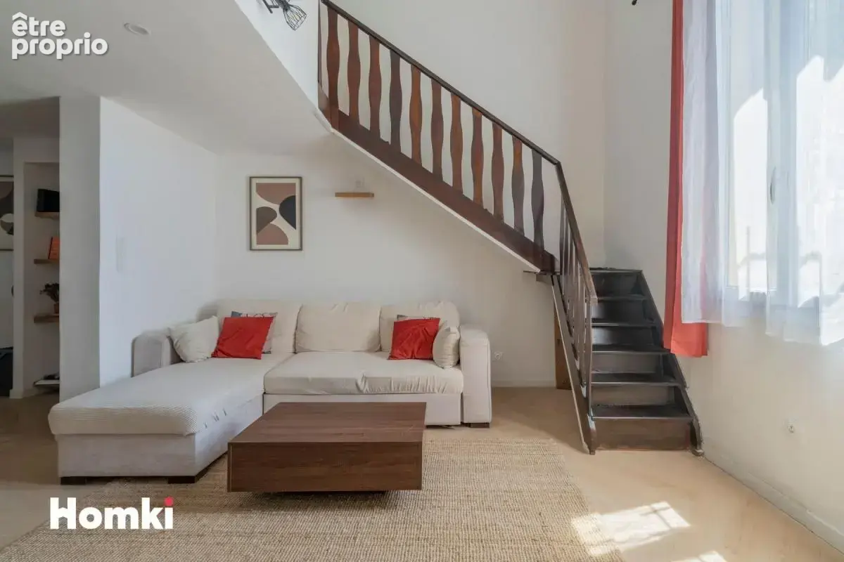 Appartement T5 de 105 m² à Marseille 13002, Rue Chevalier Paul - photo 2