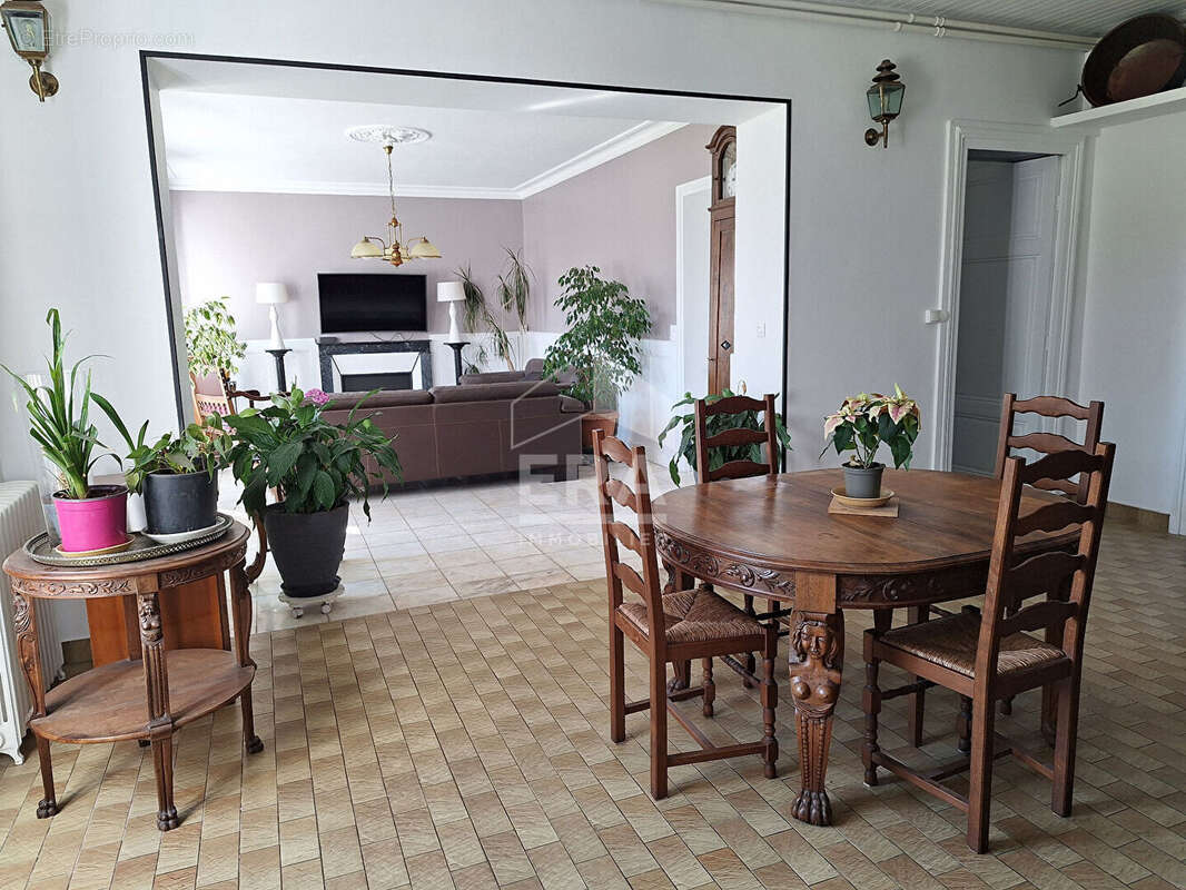 Maison à SAUGNACQ-ET-MURET