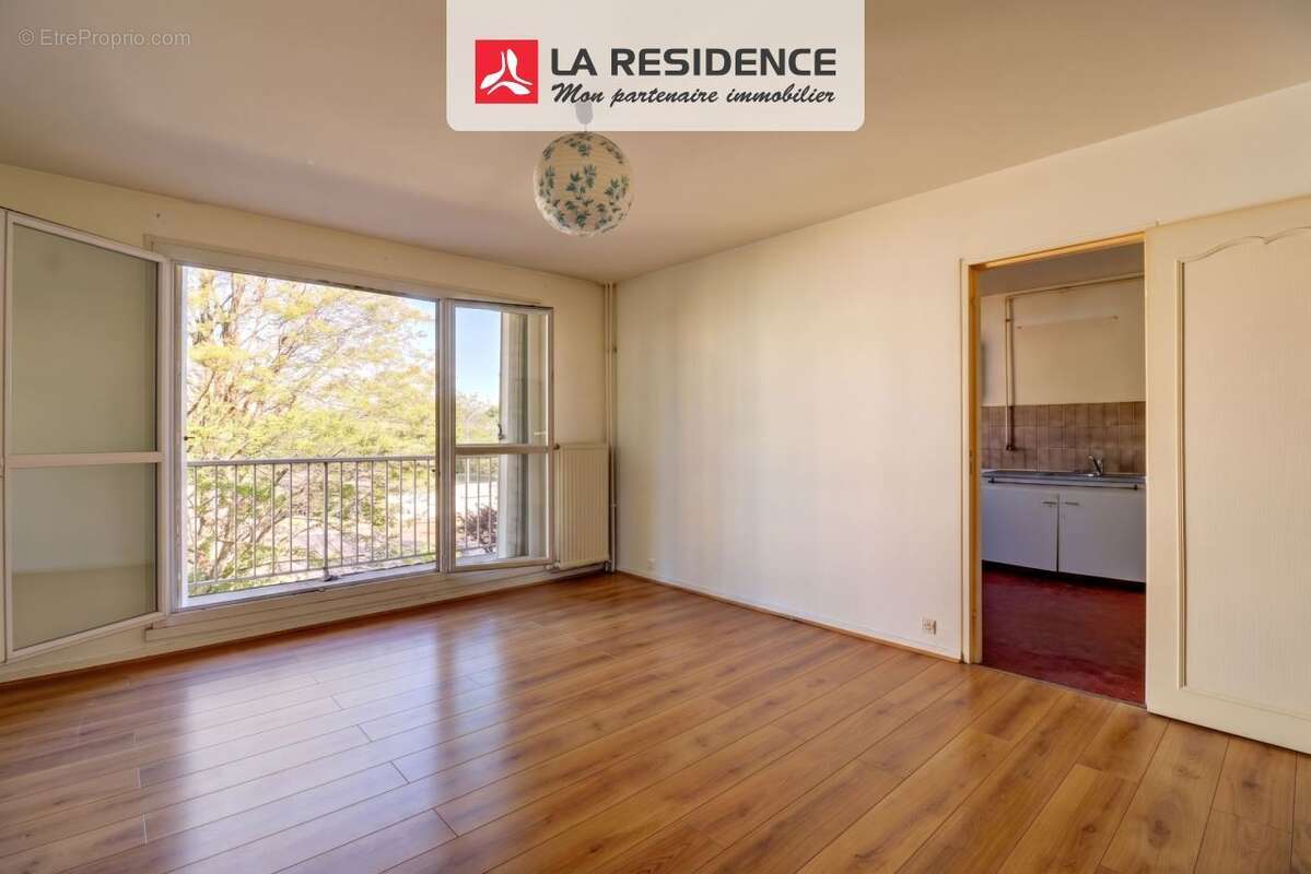 Appartement à VERNEUIL-SUR-SEINE