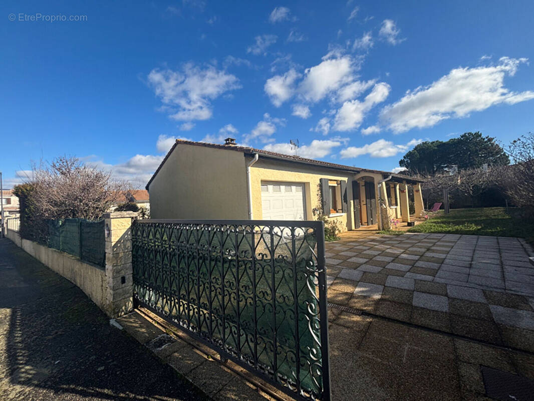 Maison à BOURG-LES-VALENCE