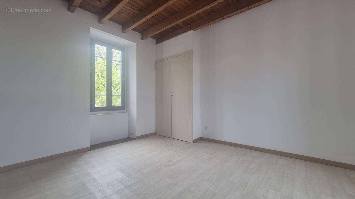 Maison à SALLES-SUR-L&#039;HERS