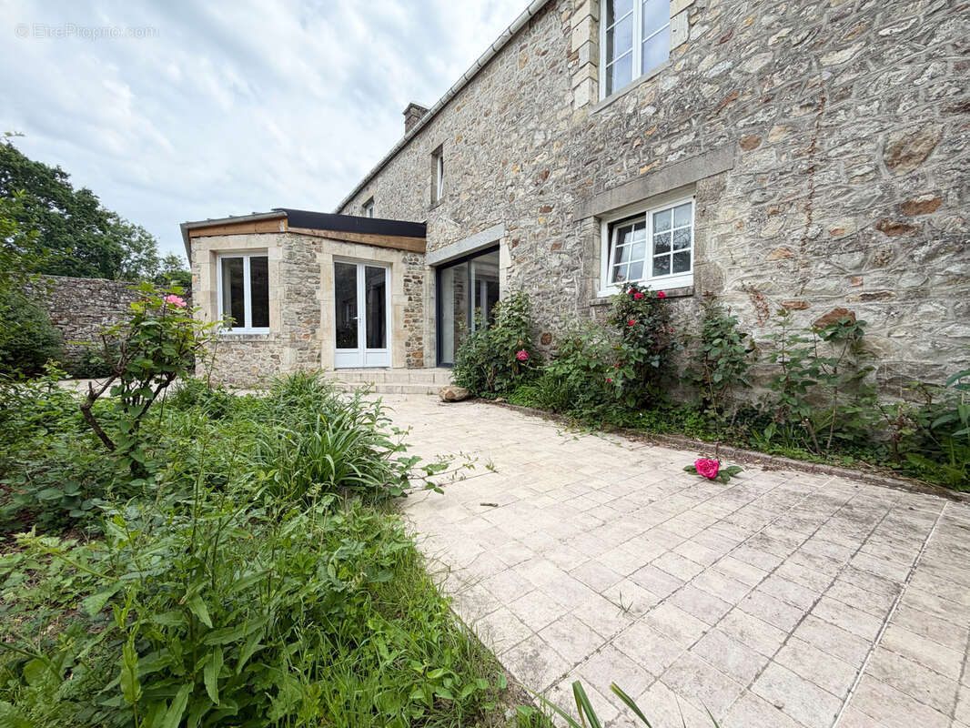 Maison à SOTTEVAST