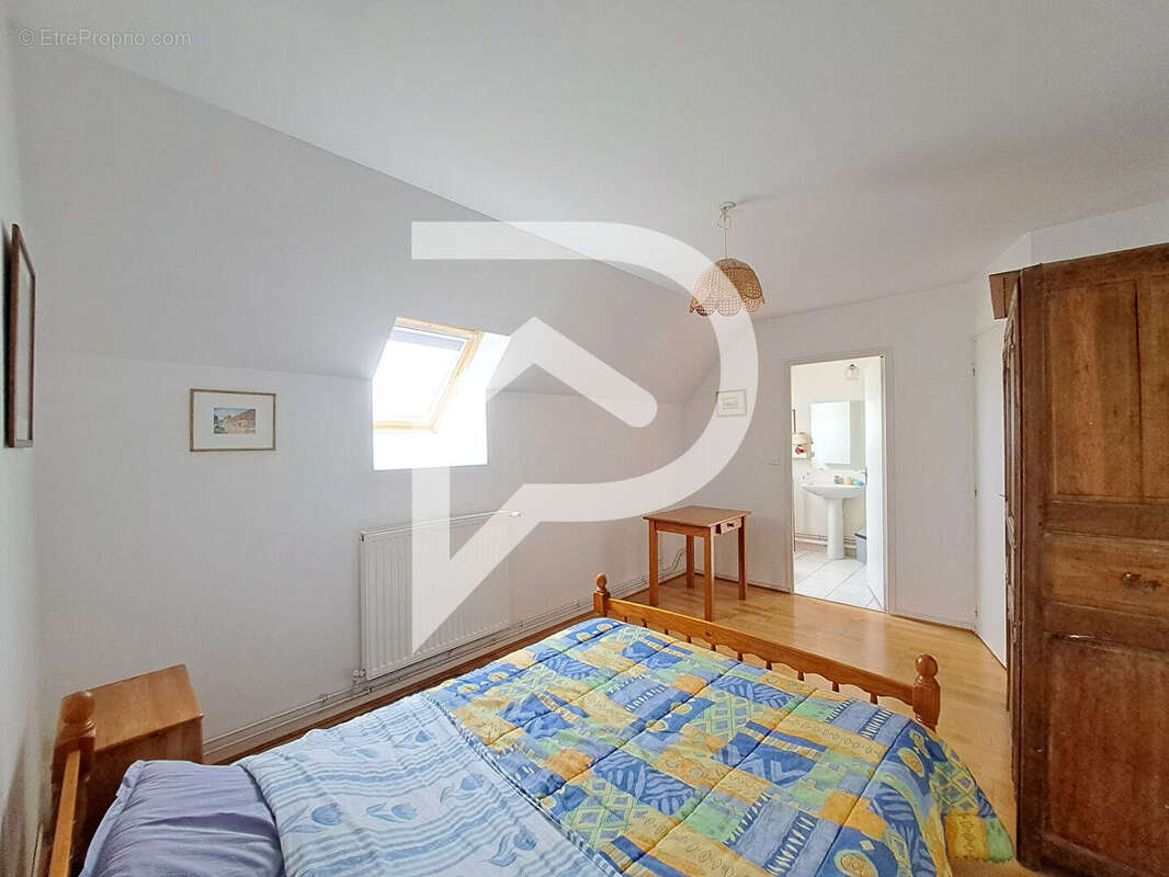 Maison à ONS-EN-BRAY