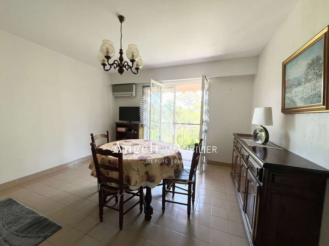 Appartement à FREJUS