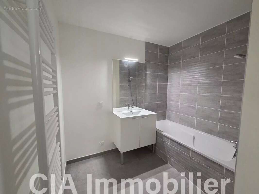 Appartement à REIGNIER