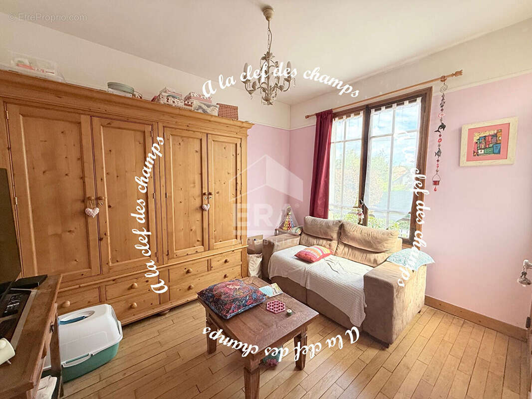 Maison à SAINT-REMY-LES-CHEVREUSE