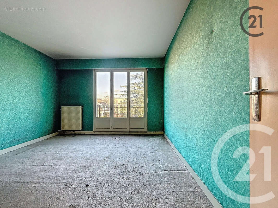 Appartement à BRIE-COMTE-ROBERT