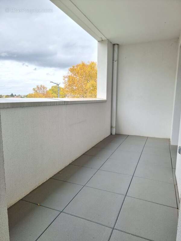 Appartement 38 m² à Saint-Priest  - photo 5