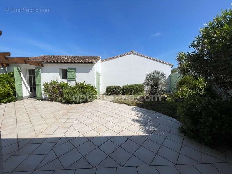 Maison à LE BOIS-PLAGE-EN-RE