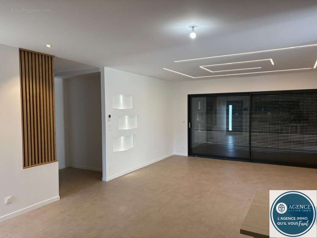 Construction neuve de standing  107 m²  Terrain 427 m²  Garage  DPE A  Sablons (38550) - photo 3
