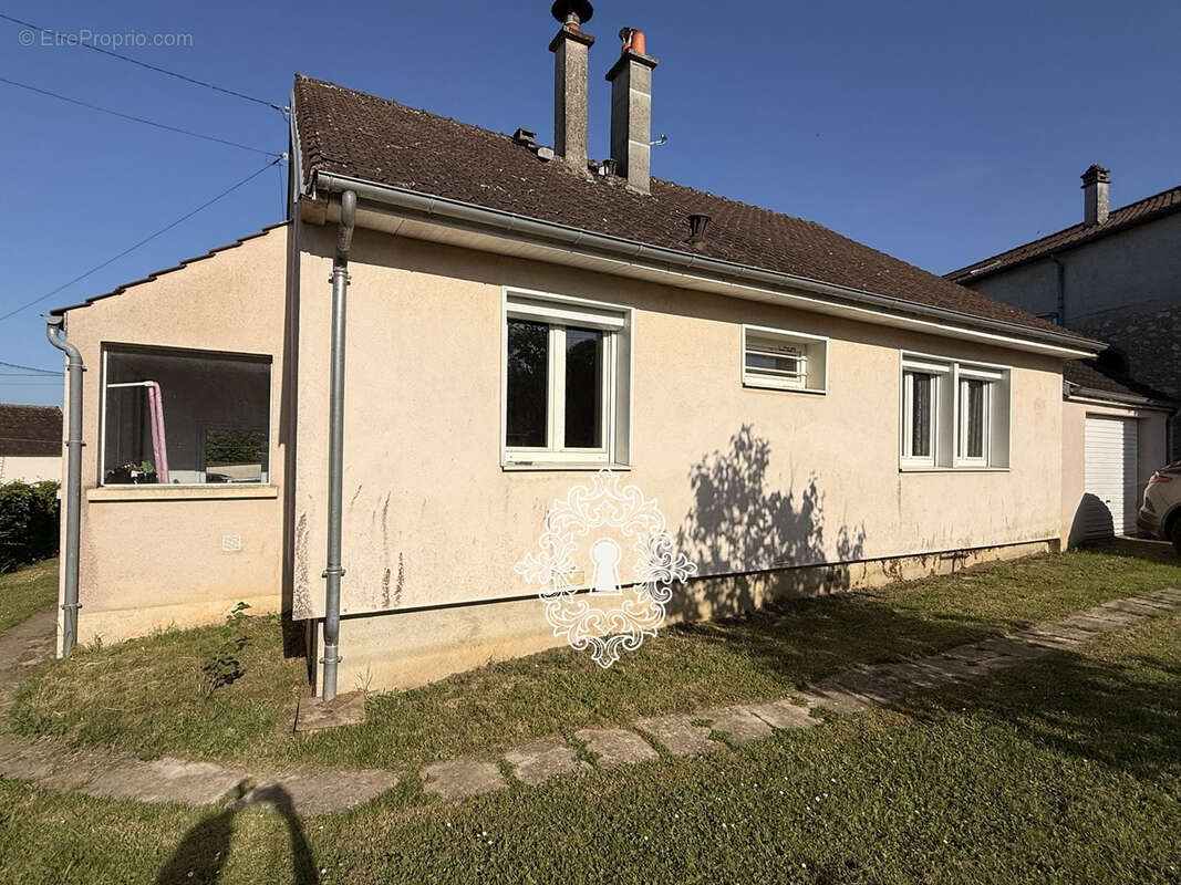 Maison à DONNEMARIE-DONTILLY