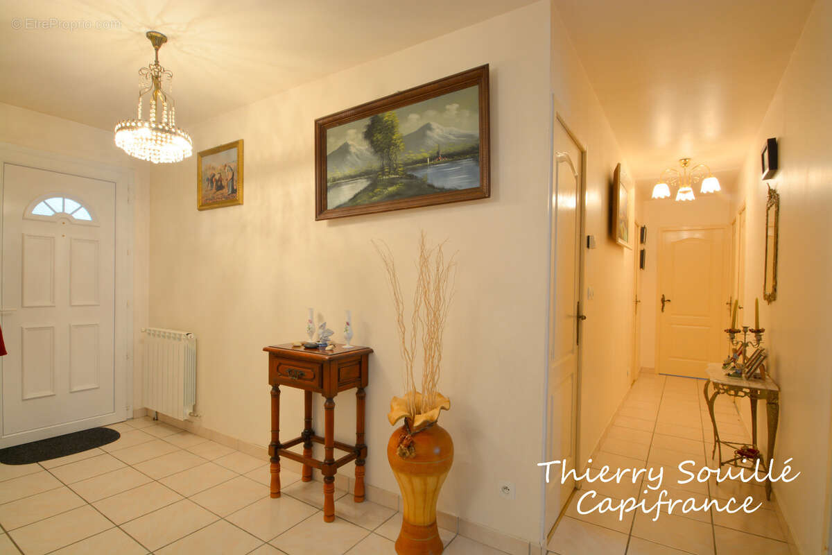 Maison, 5 pièces, 110m², grand parc + garage - photo 3