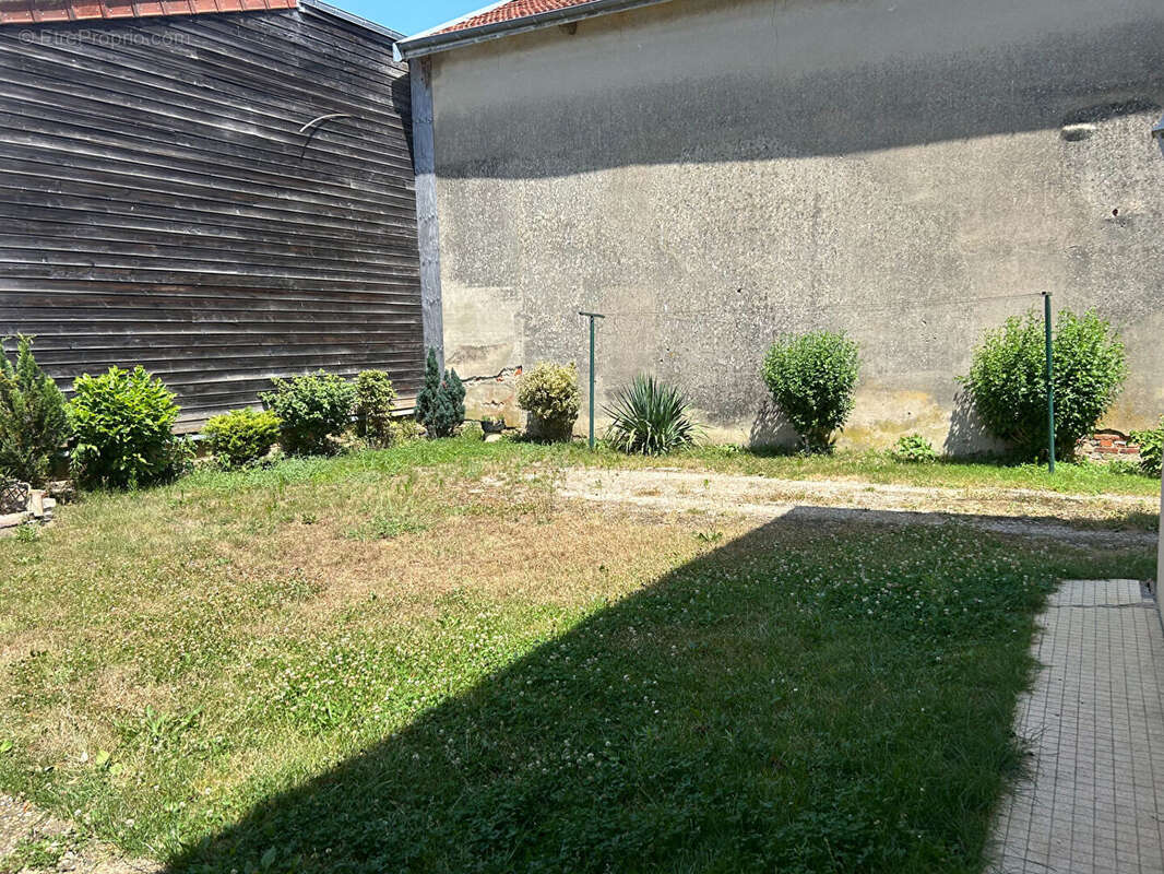 Maison à HUMBECOURT