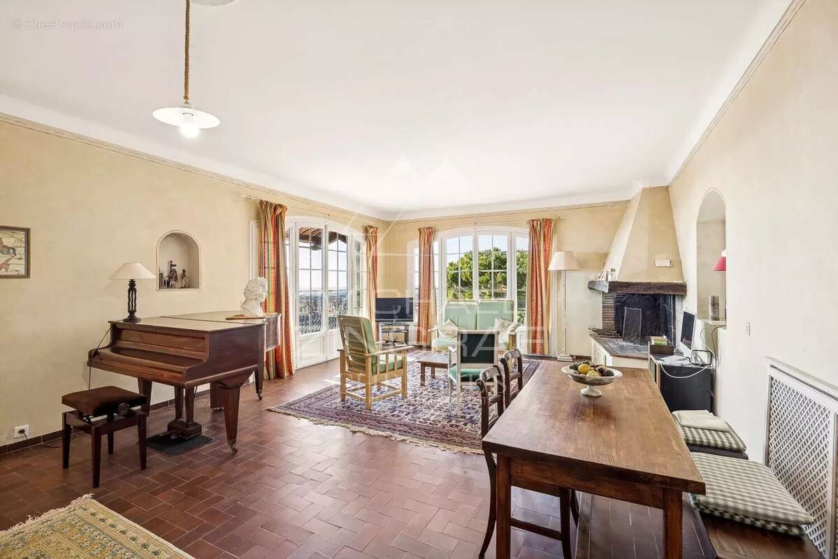 Maison à SAINT-JEANNET