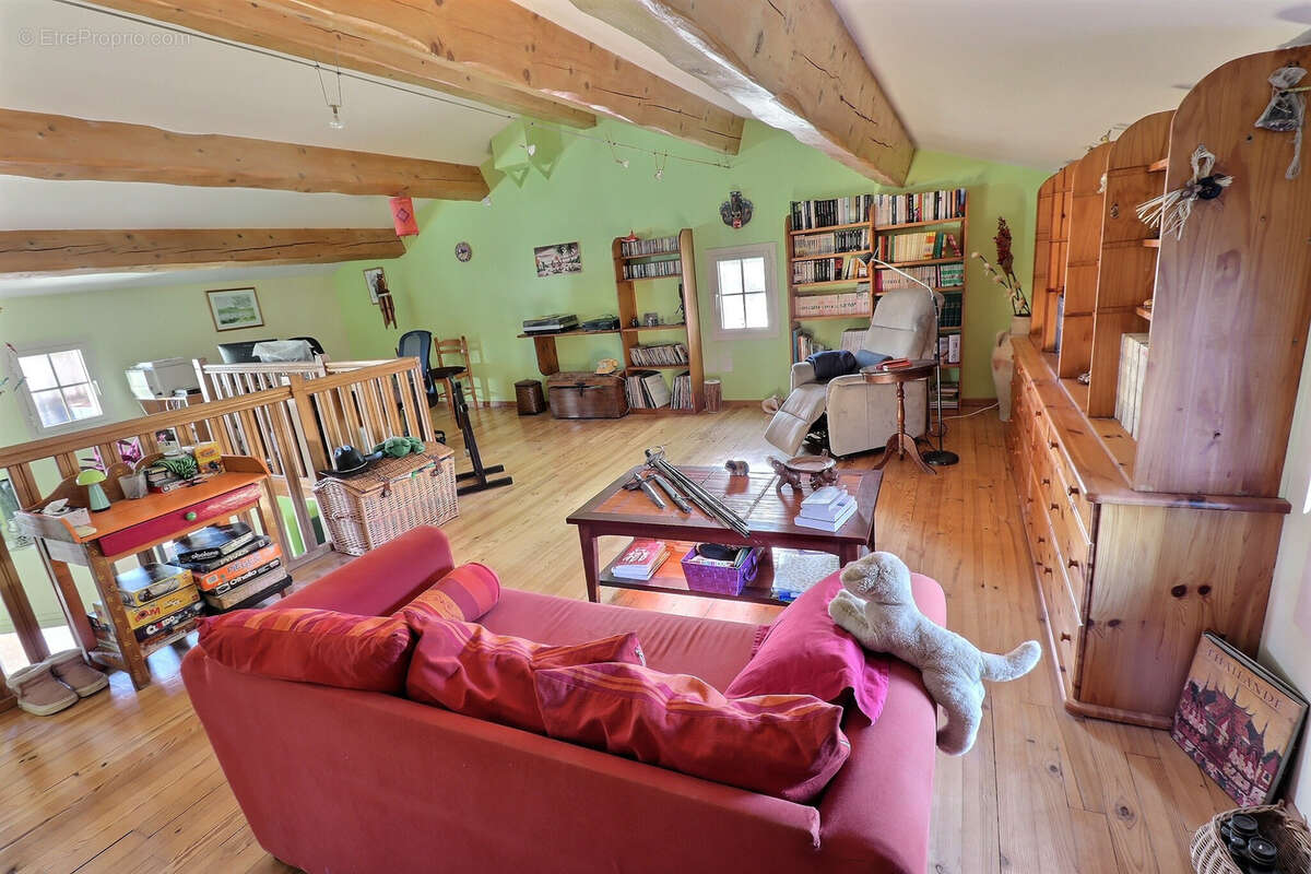 Maison à SAINT-BAUZILLE-DE-MONTMEL