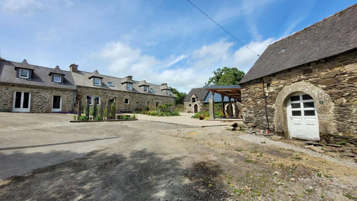 Maison à LE HAUT-CORLAY