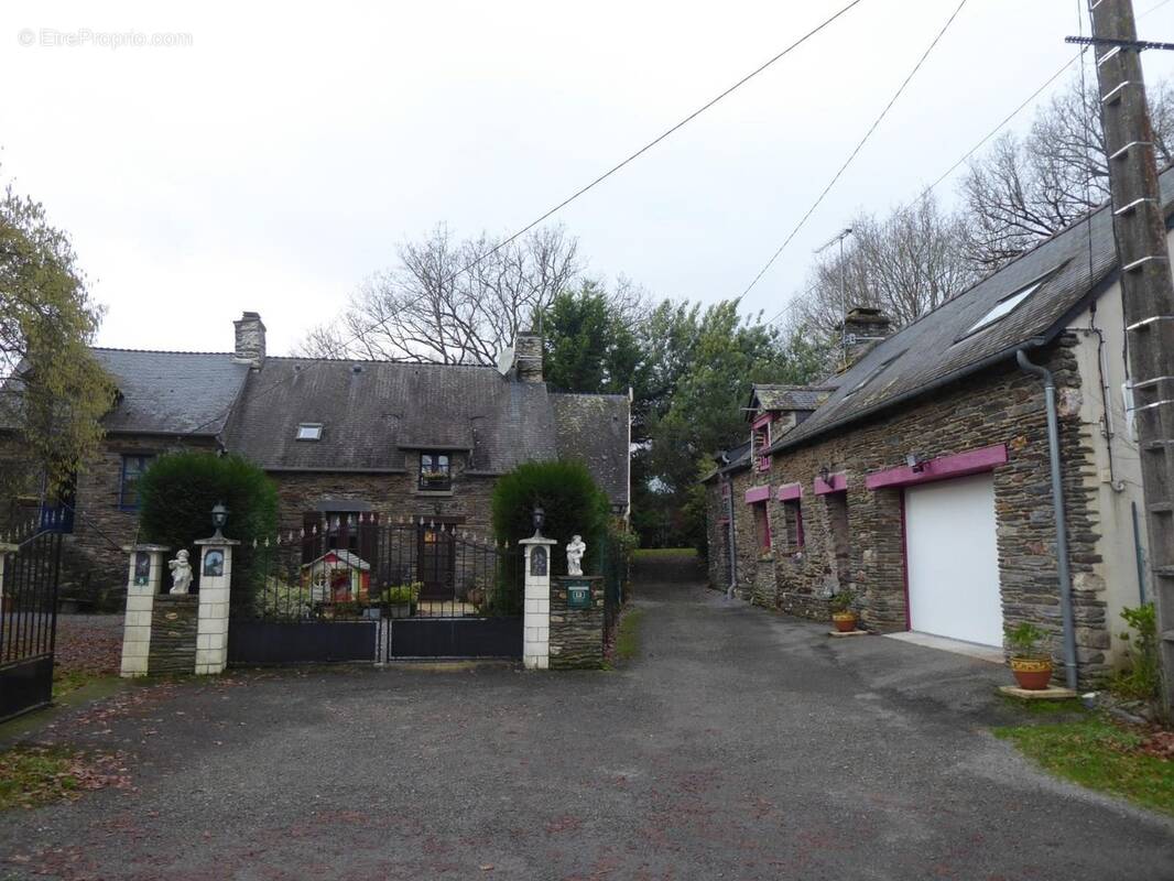 Maison à LES FOUGERETS