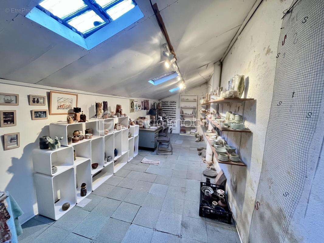 Offre acceptée atelier d artiste en fond de cour 59m2 - photo 7