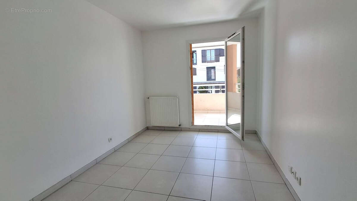 Appartement à LA VALETTE-DU-VAR