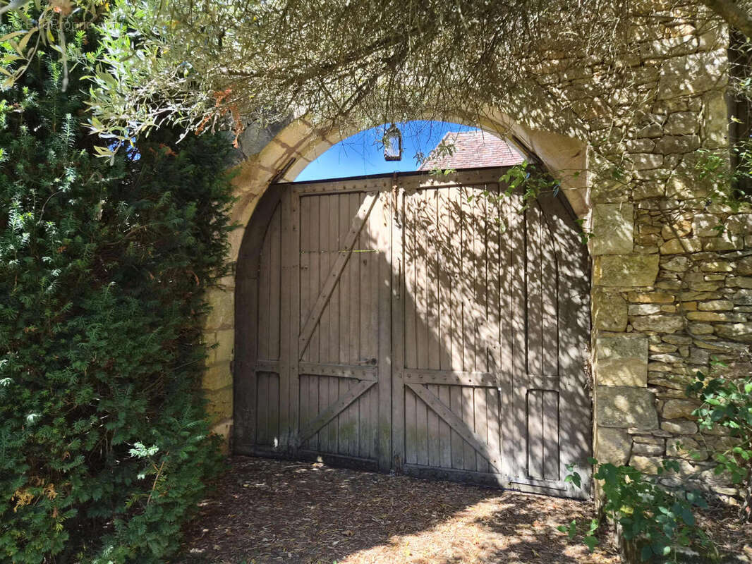 Vallée de la Dordogne, maison de hameau XVIIIème de 186m² avec 3 chambres et piscine - photo 18