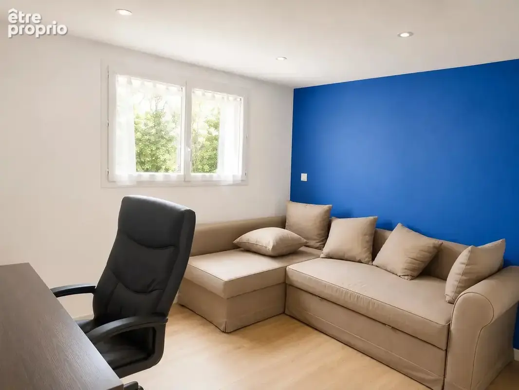 Maison familiale de 215 m² sur terrain de 2 080 m² - photo 9
