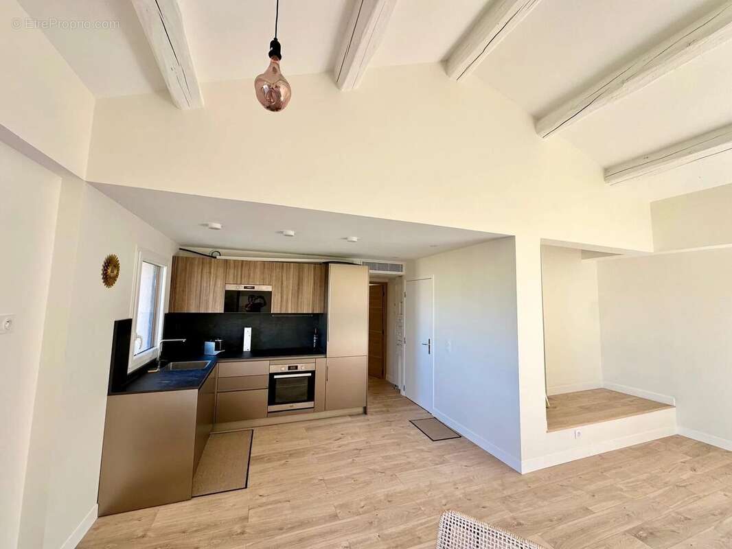 Appartement à MANDELIEU-LA-NAPOULE