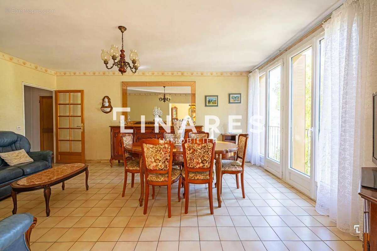 Appartement à MARSEILLE-12E