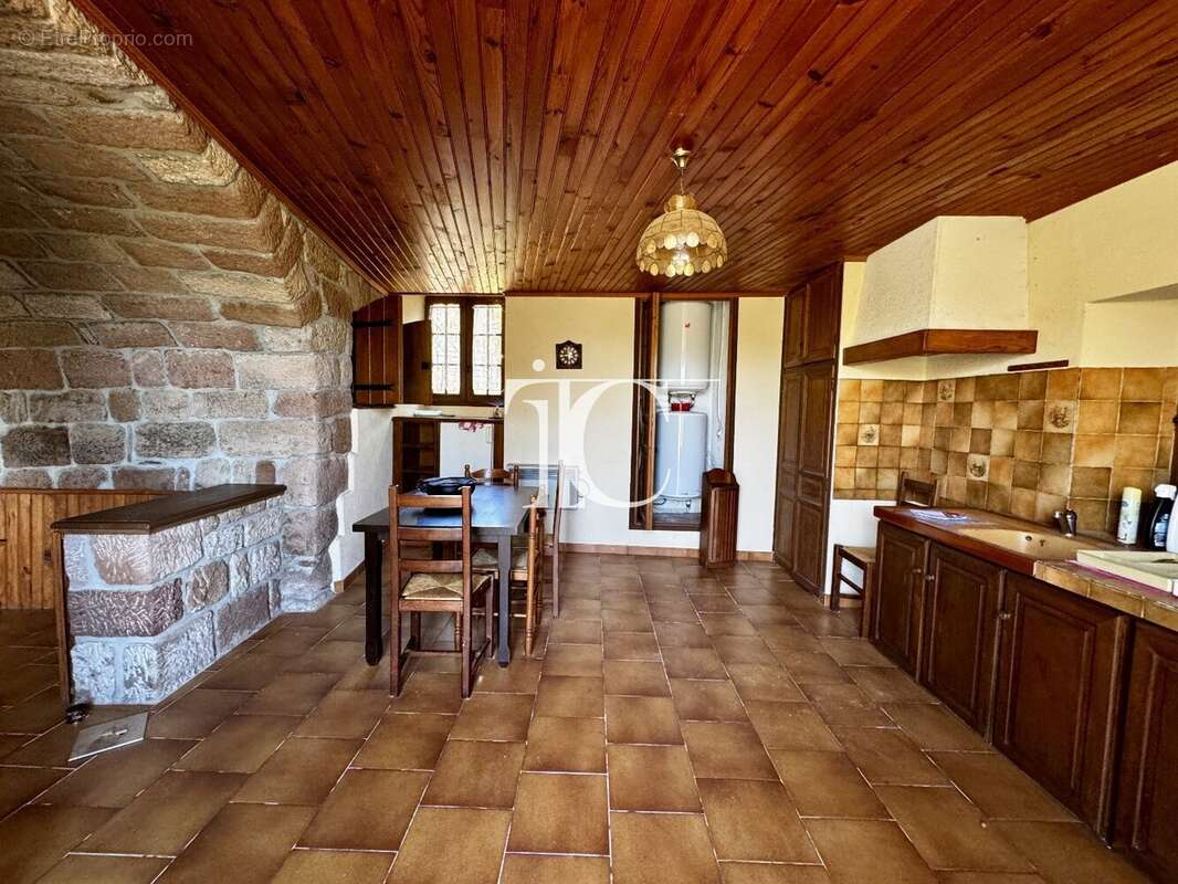 Maison à PLANZOLLES